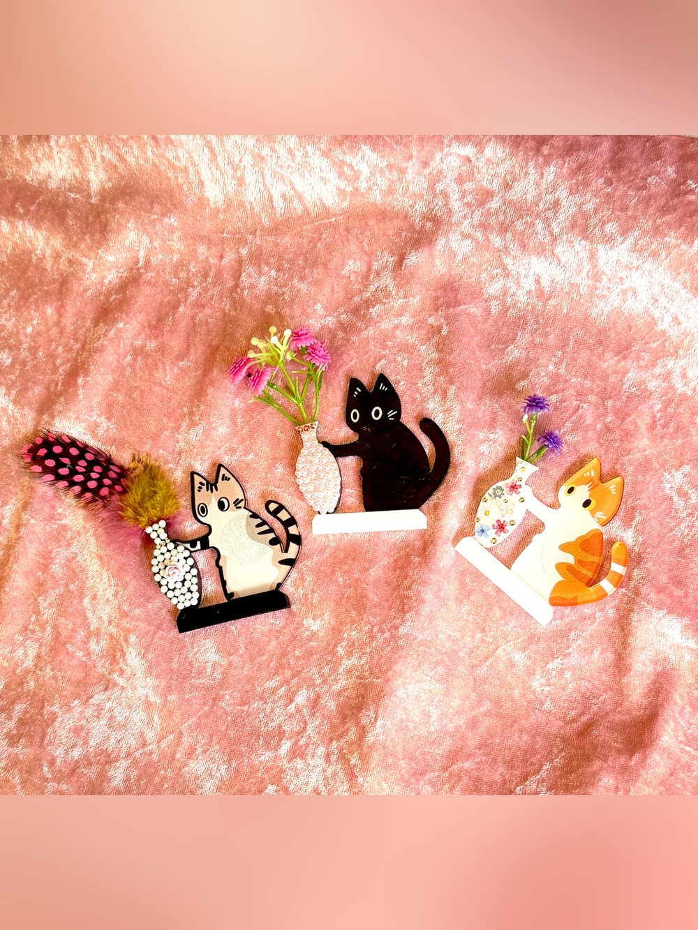 Adorable hand decorated naughty-cat refrigerator magnets - Set of 3 - Picture 4 of 10